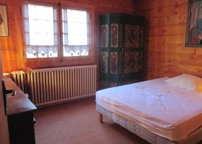 Atypique Pres Des Pistes, 9 Pers., Sculptures Uniques - Fr-1-814-49 *