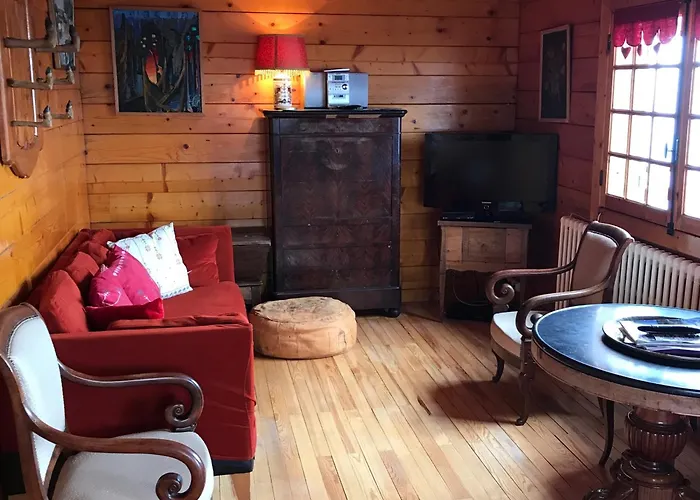 Atypique Pres Des Pistes, 9 Pers., Sculptures Uniques - Fr-1-814-49